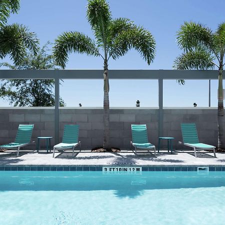 Home2 Suites By Hilton Orlando Airport Luaran gambar